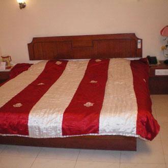 Hôtel Samdariya à Jabalpur Extérieur photo