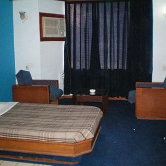 Hôtel Samdariya à Jabalpur Extérieur photo